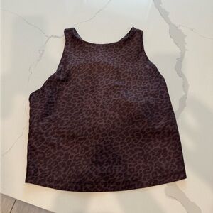 Beyond Yoga Women’s Softmark Refocus Cropped Tank in Leopard Print